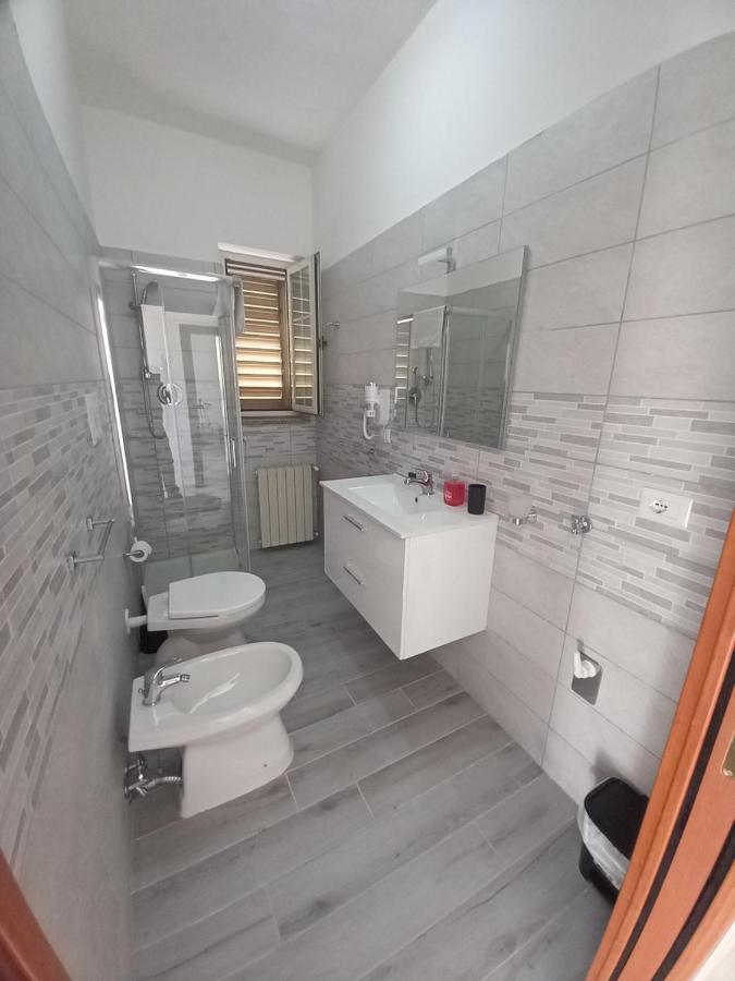 Il Girasole Formia Guesthouse Rooms Bagian luar foto