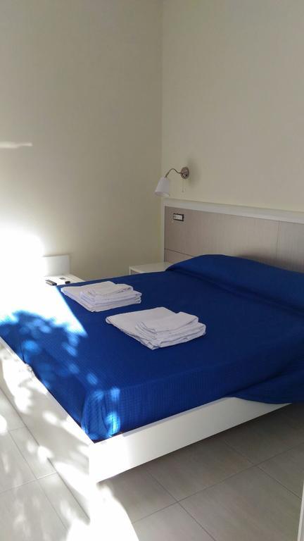 Il Girasole Formia Guesthouse Rooms Bagian luar foto