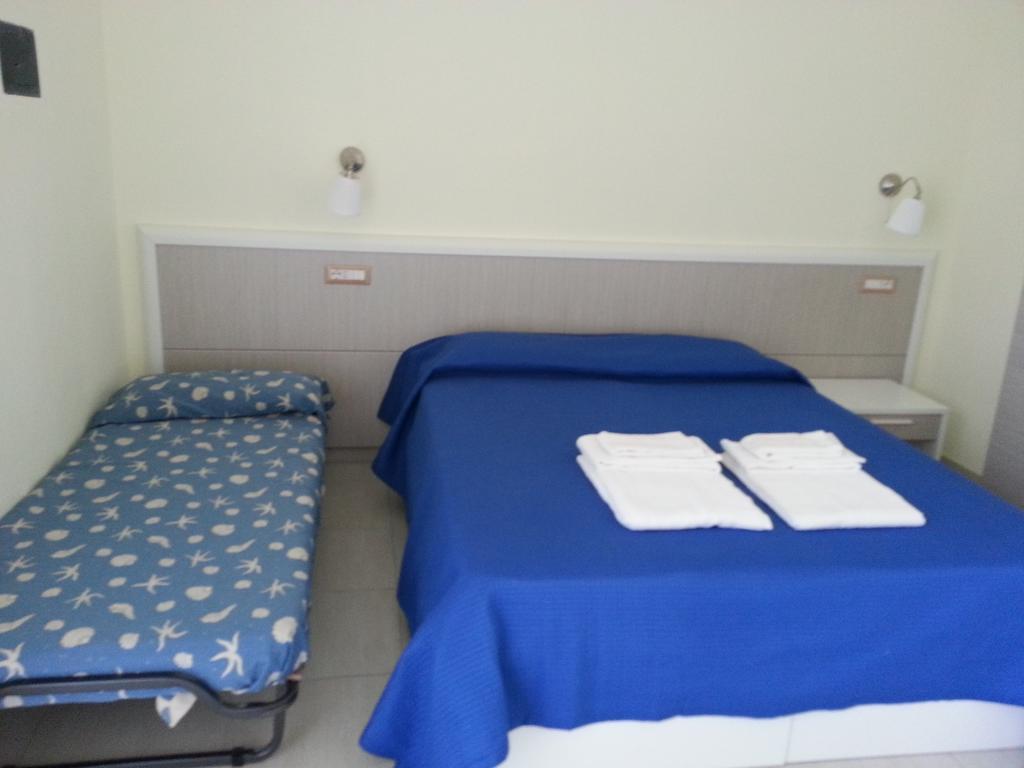Il Girasole Formia Guesthouse Rooms Bagian luar foto