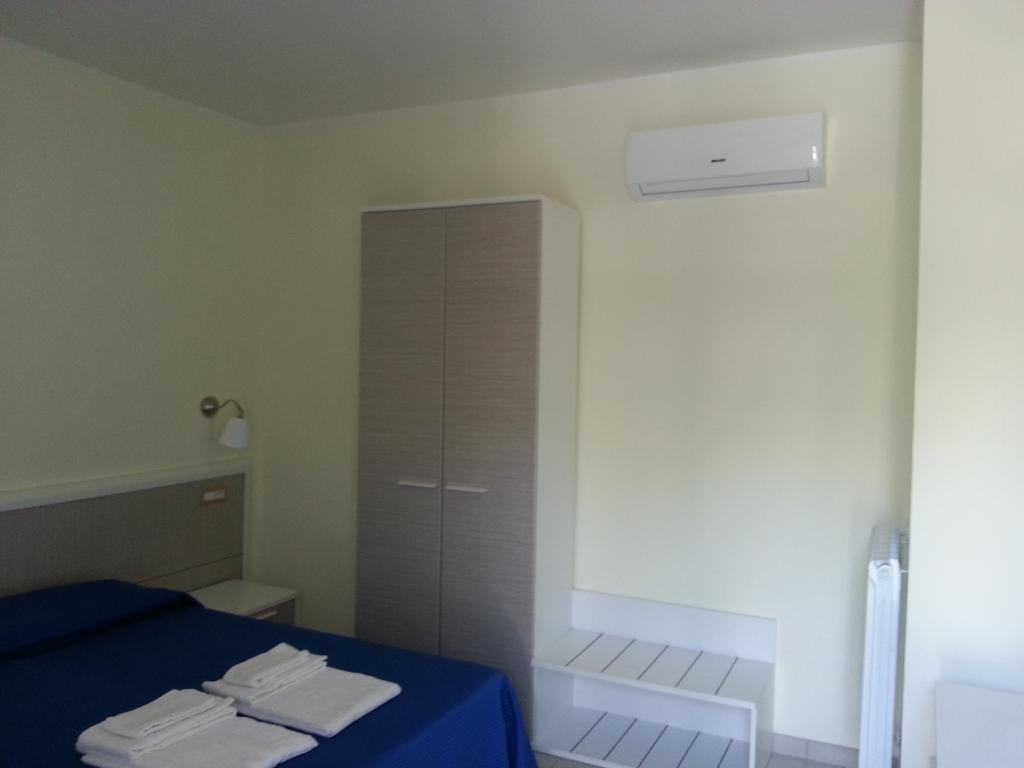 Il Girasole Formia Guesthouse Rooms Bagian luar foto