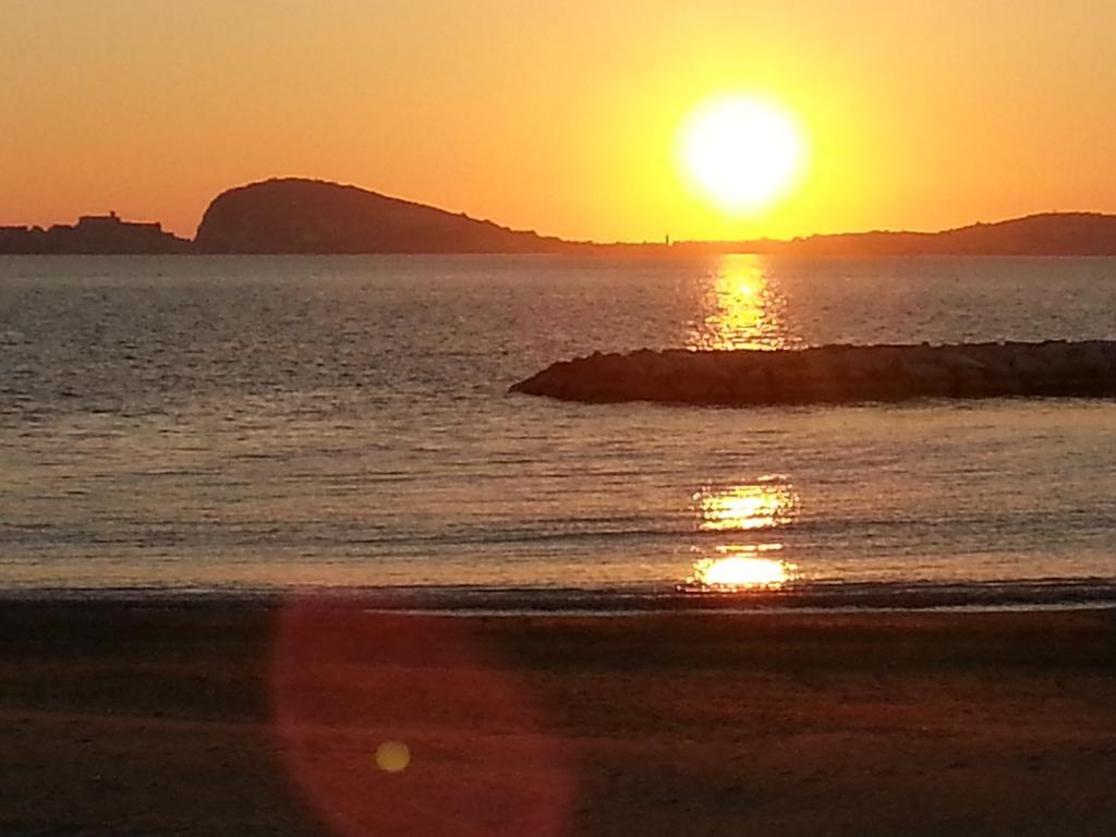 Il Girasole Formia Guesthouse Rooms Bagian luar foto