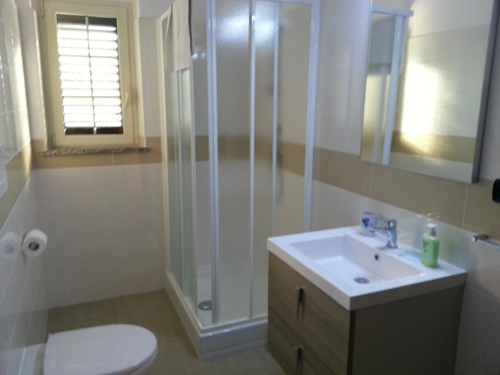 Il Girasole Formia Guesthouse Rooms Bagian luar foto