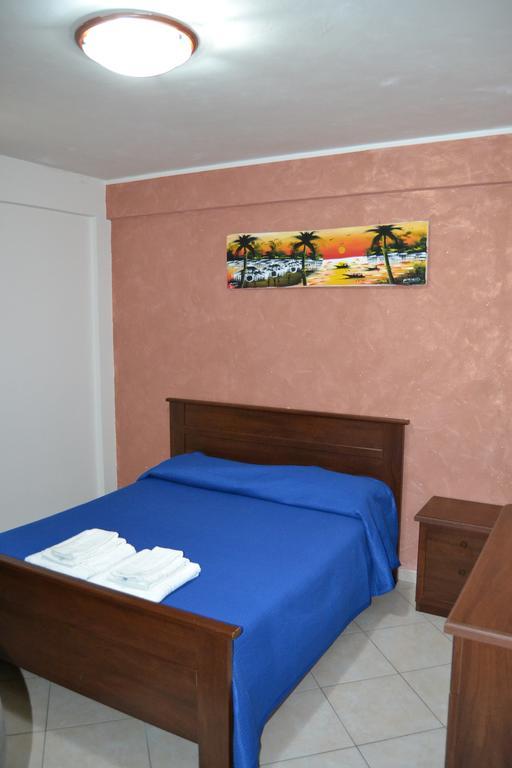 Il Girasole Formia Guesthouse Rooms Bagian luar foto