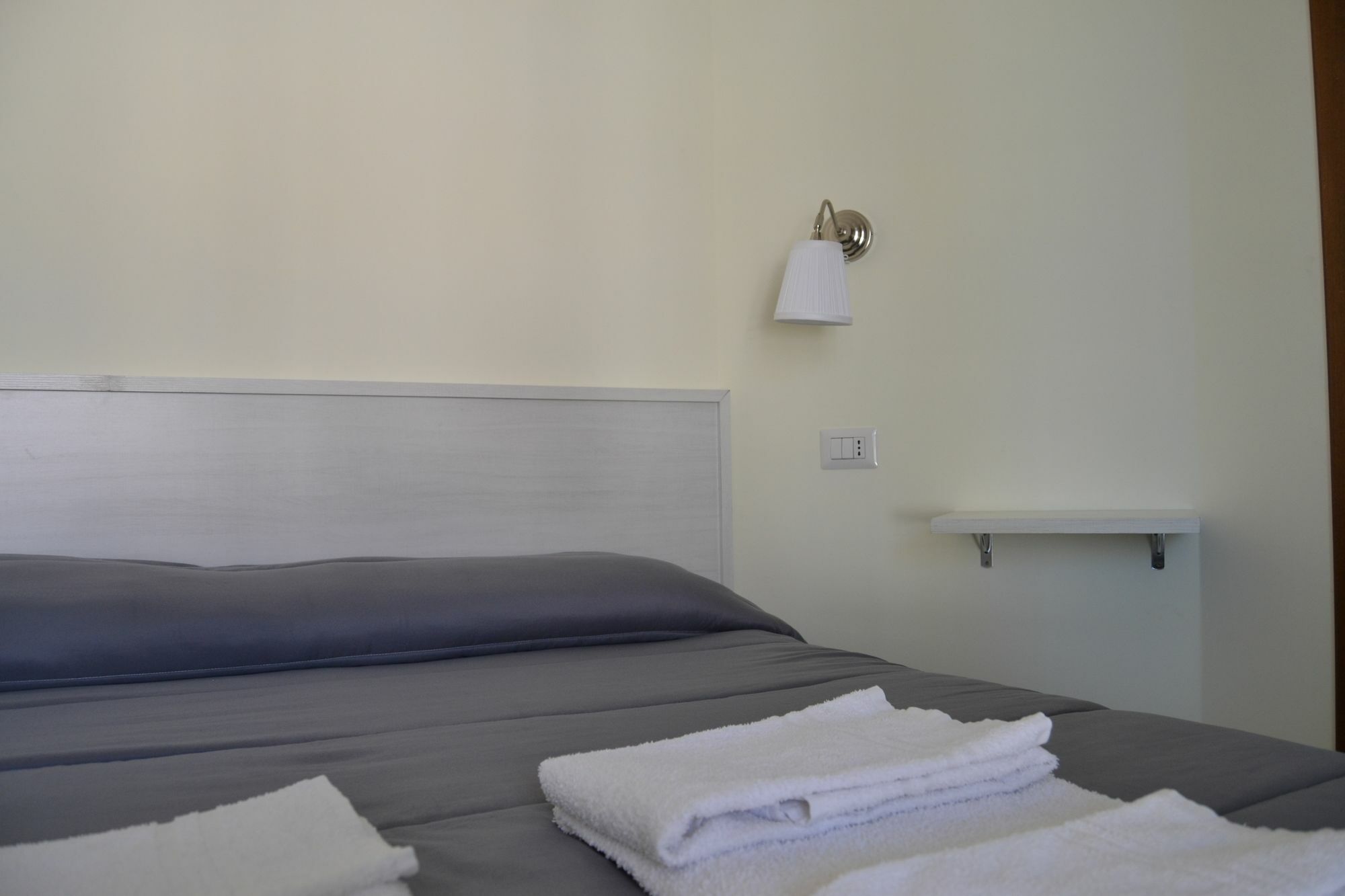 Il Girasole Formia Guesthouse Rooms Bagian luar foto