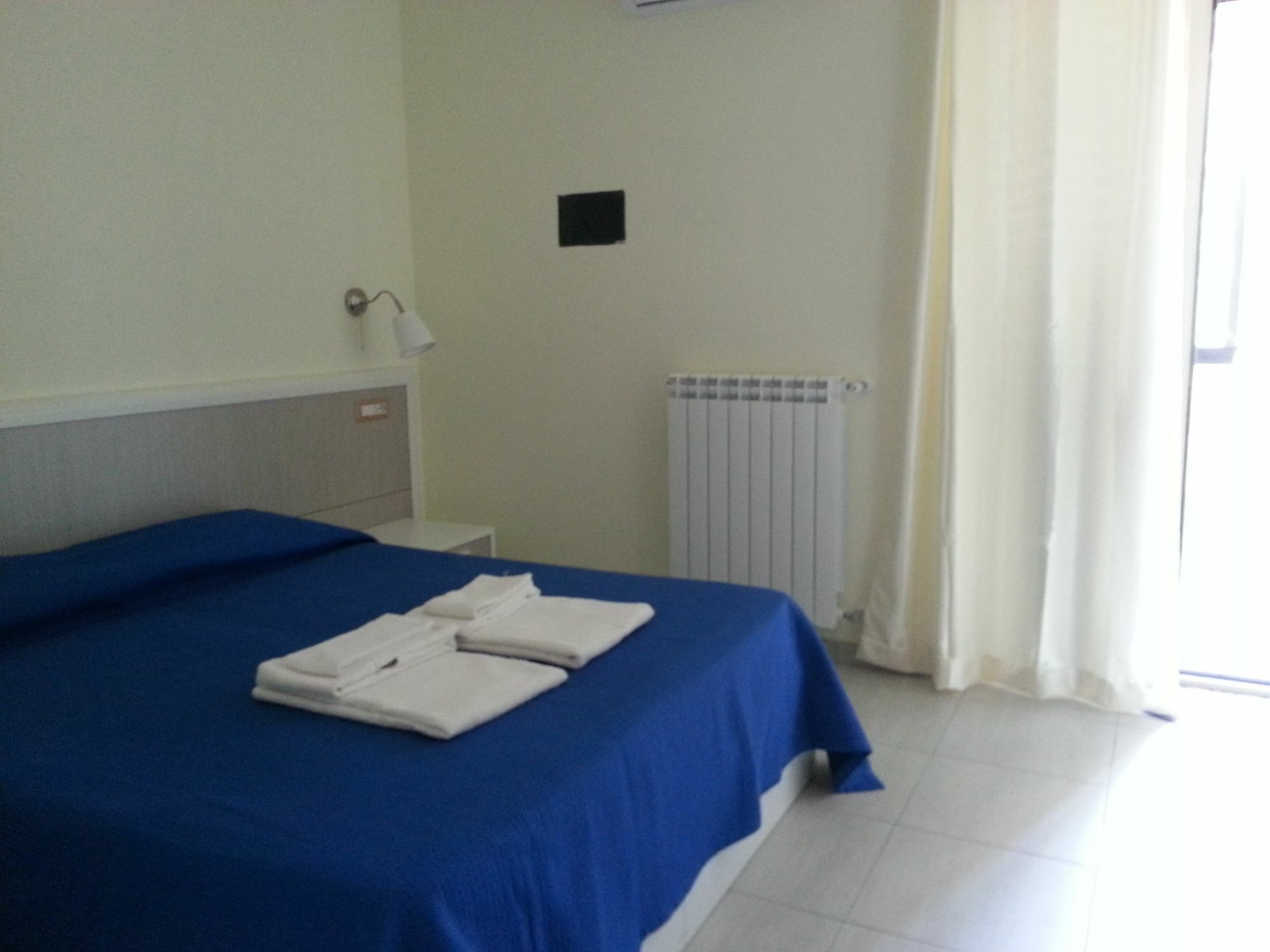 Il Girasole Formia Guesthouse Rooms Bagian luar foto